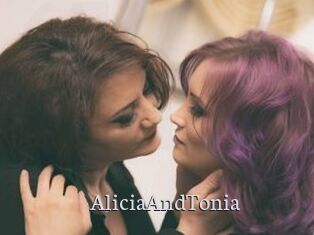 AliciaAndTonia