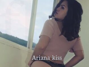 Ariana_kiss