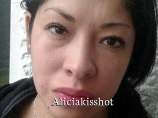 Aliciakisshot