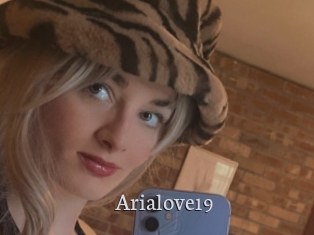 arialove19 Free Host Empire