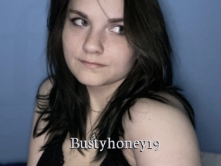 Bustyhoney19