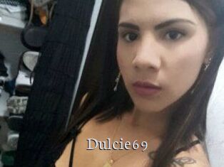 Dulcie_69