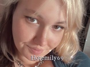 Hotemily69