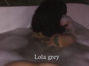Lola_grey