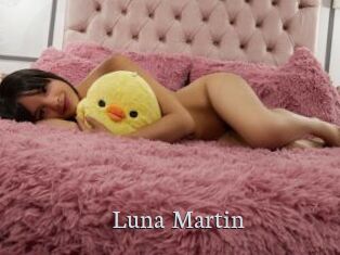 Luna_Martin