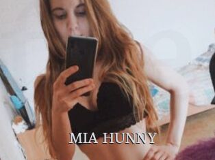 MIA_HUNNY Free Host Empire