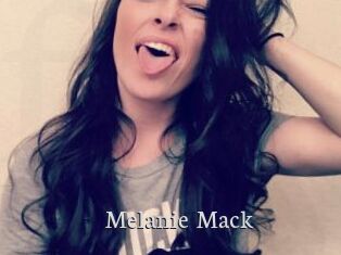 Melanie_Mack