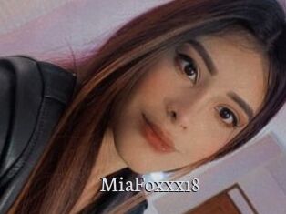 MiaFoxxx18