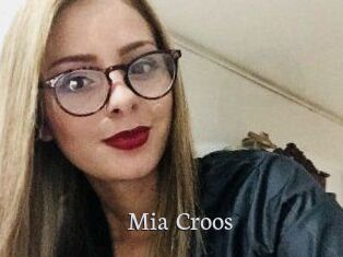 Mia_Croos