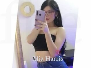 Mia_Harris