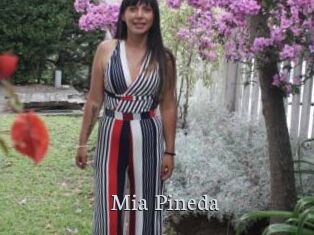 Mia_Pineda