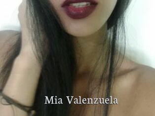 Mia_Valenzuela