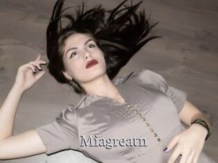 miagreatn Free Host Empire