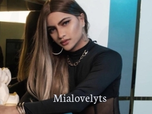 mialovelyts Free Host Empire
