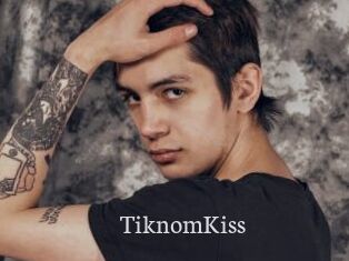 TiknomKiss