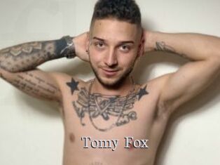 Tomy_Fox