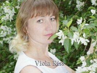 Viola_Kiss_