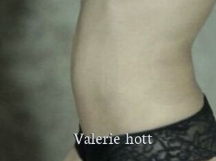 Valerie_hott